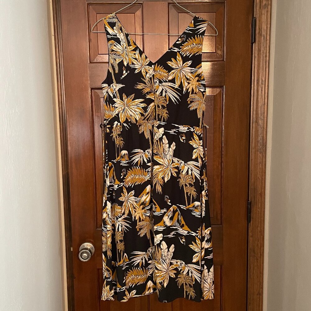 NWOT Size 14 H&M black white and golden yellow Hawaiian-print dress - Picture 2 of 15